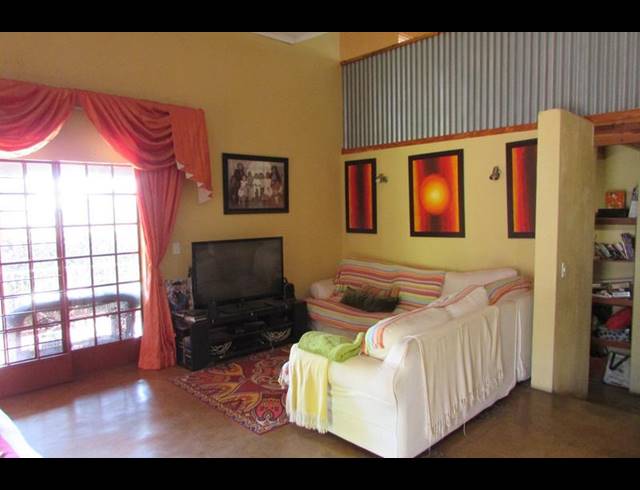 4 BEDROOM HOUSE FOR SALE IN KINGSVIEW